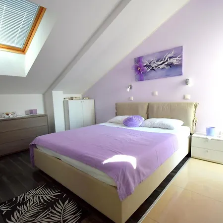 Roberto Apartment *